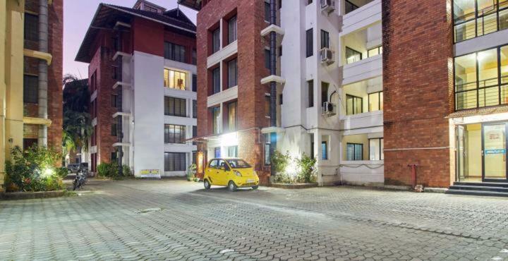 Hotel Krishna Gardens Guruvāyūr Exteriér fotografie